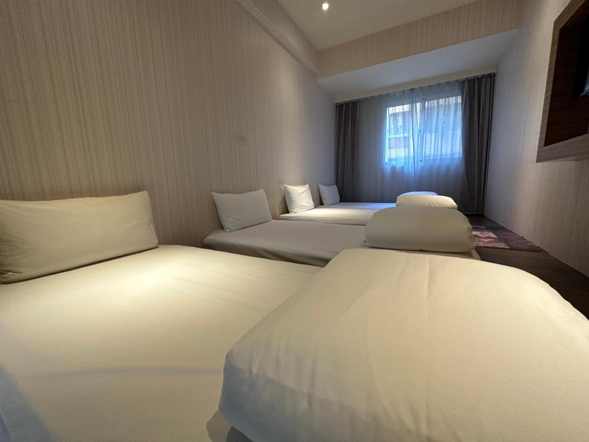 ยัง ซอร์ลาน บูติคโฮเต็ล แฟลกชิพ ไท่นาน Hotel ไถหนาน ภายนอก รูปภาพ