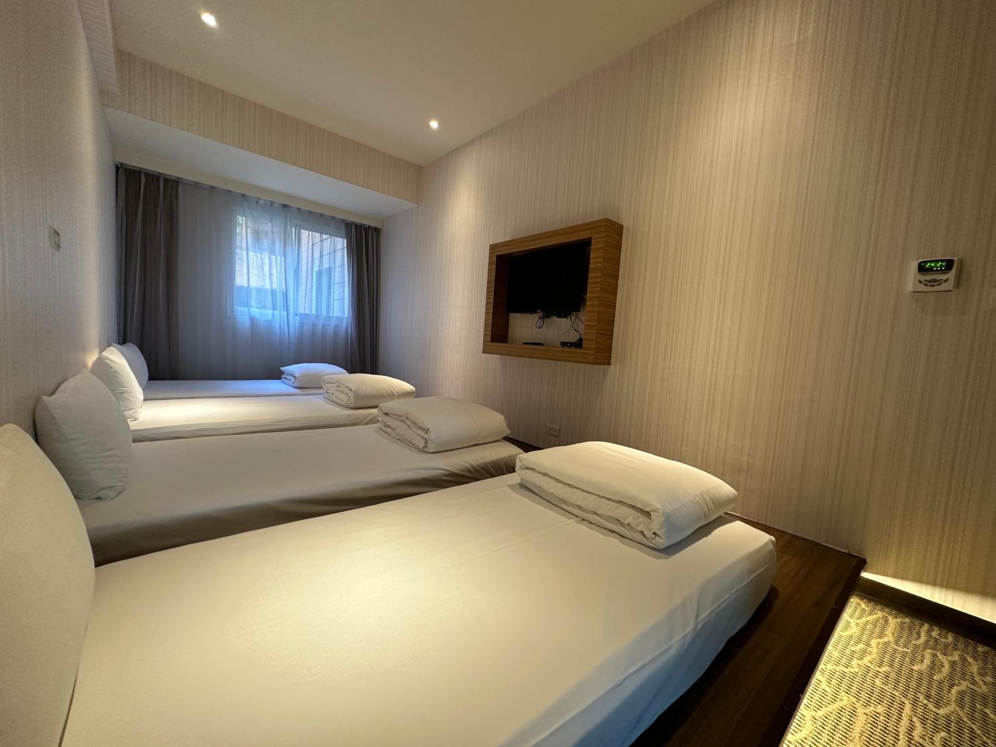 ยัง ซอร์ลาน บูติคโฮเต็ล แฟลกชิพ ไท่นาน Hotel ไถหนาน ภายนอก รูปภาพ