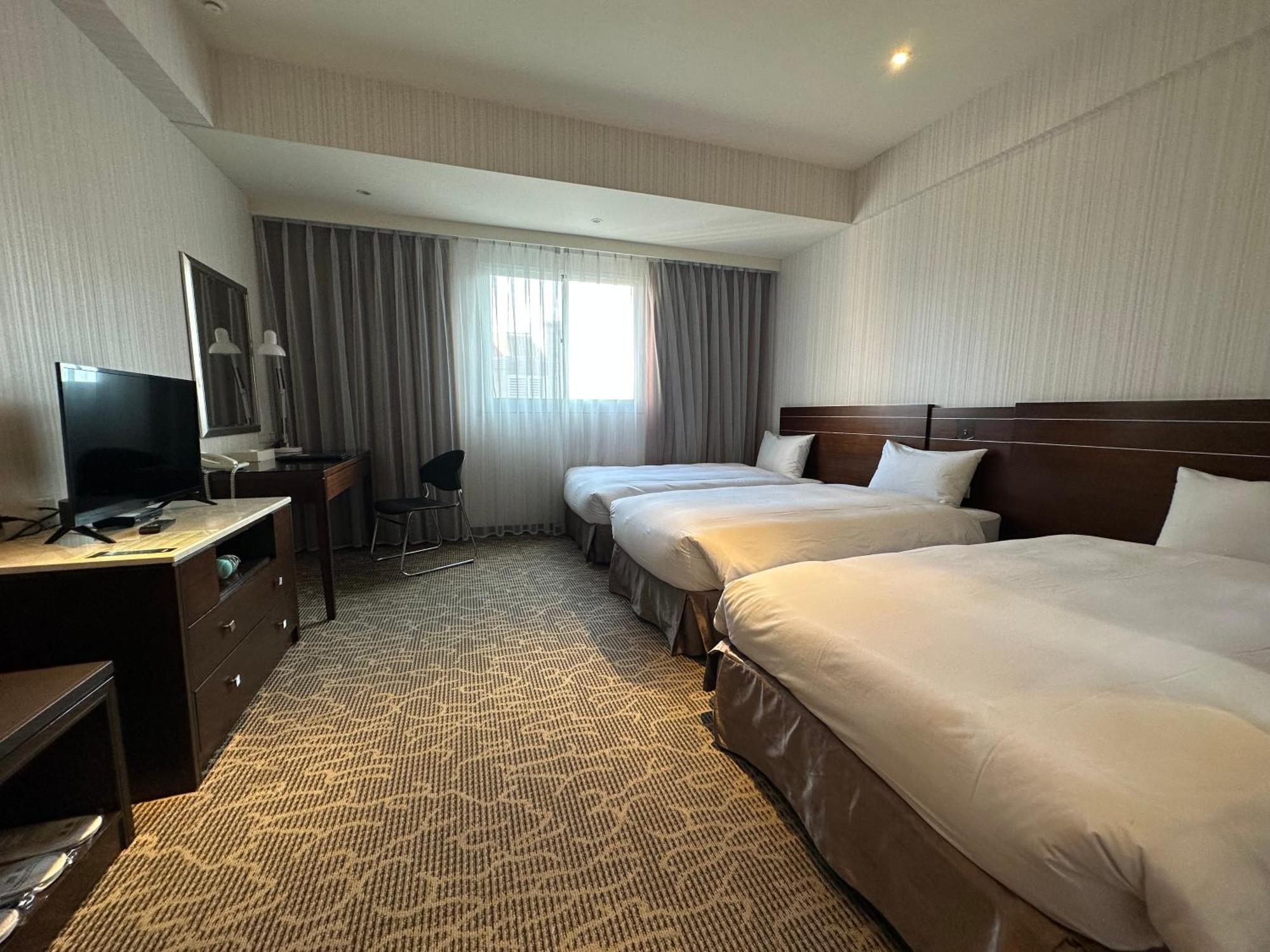 ยัง ซอร์ลาน บูติคโฮเต็ล แฟลกชิพ ไท่นาน Hotel ไถหนาน ภายนอก รูปภาพ